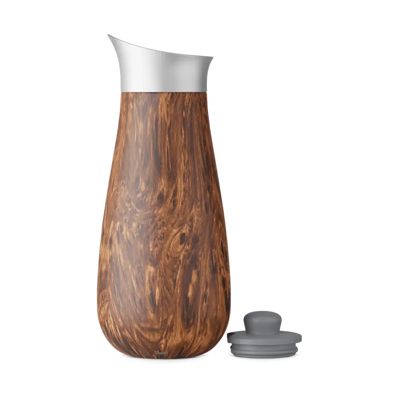 Carafe avec couvercle