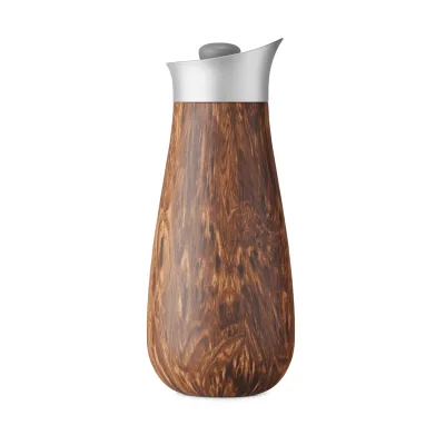 Carafe avec couvercle